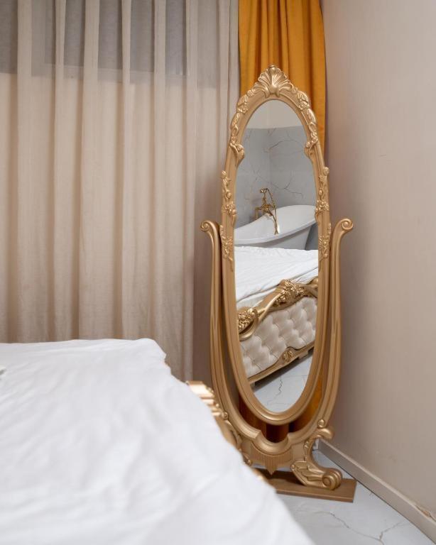 Hotel Gloria Ks Пристина Екстериор снимка
